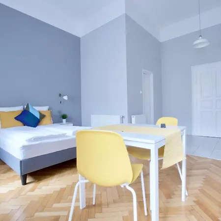 Budget By Hi5 - Palace Quarter