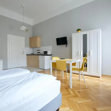 Budget By Hi5 - Palace Quarter