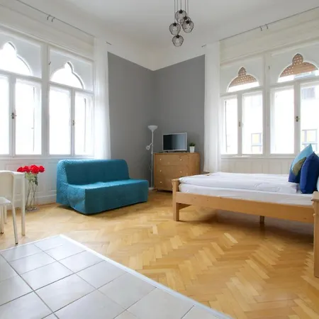 Budget By Hi5 - Palace Quarter Апартаменты